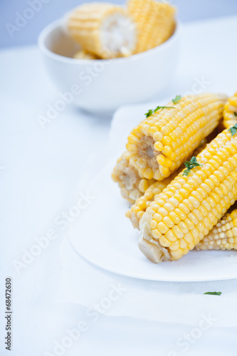 Steamed corn on the cob