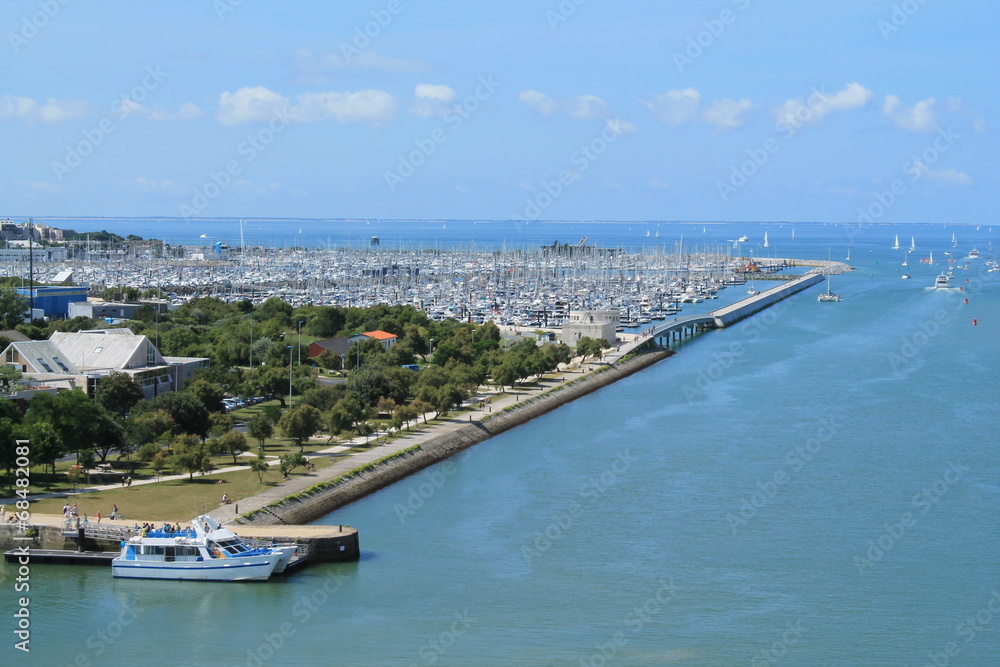 Vue sur le port des Minimes à La Rochelle
