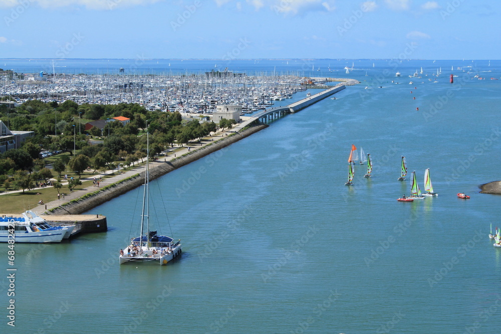 Vue sur le port des Minimes à La Rochelle, France