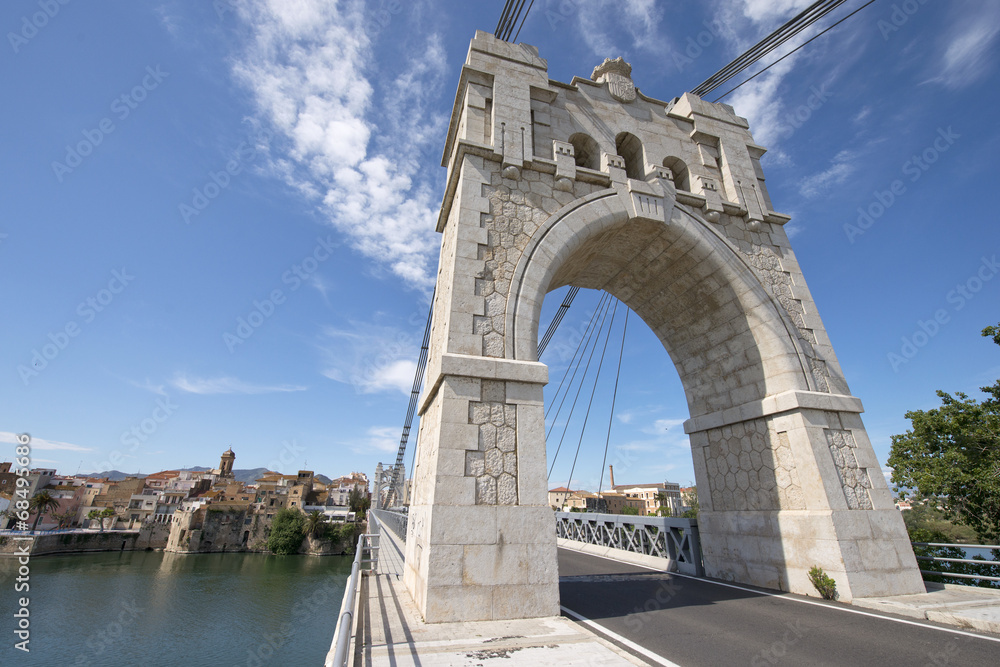 Puente en el río Ebro, Amposta, Cataluña, España