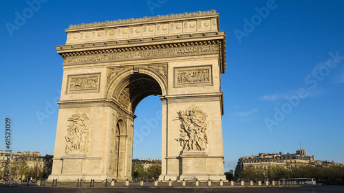 Arc de Triomphe, Paris © alinamaieru