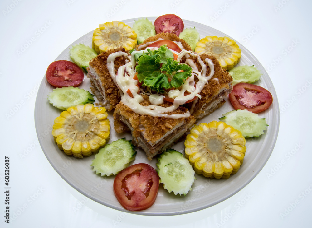 Cordon bleu with vegetables garnish