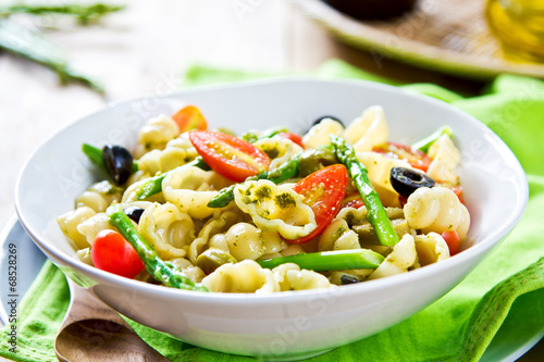 Gnocchi with Asparagus salad in Pesto dressing