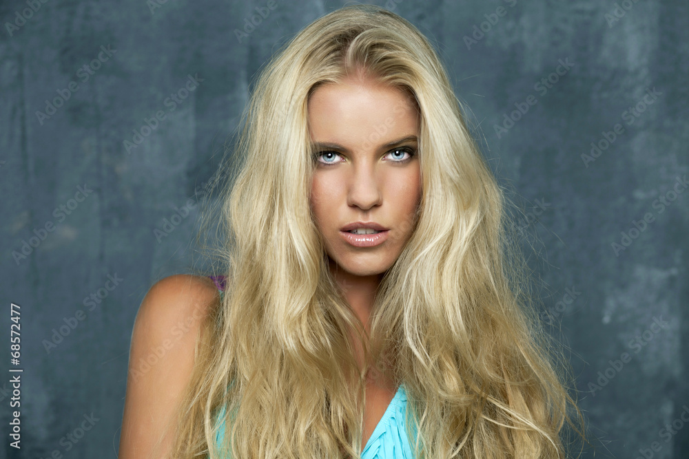 Naklejka premium Portrait of pretty young woman