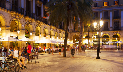 night view of Placa Reial with restaurants