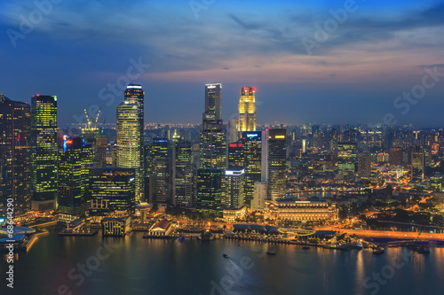 Singapore city skyline © Noppasinw