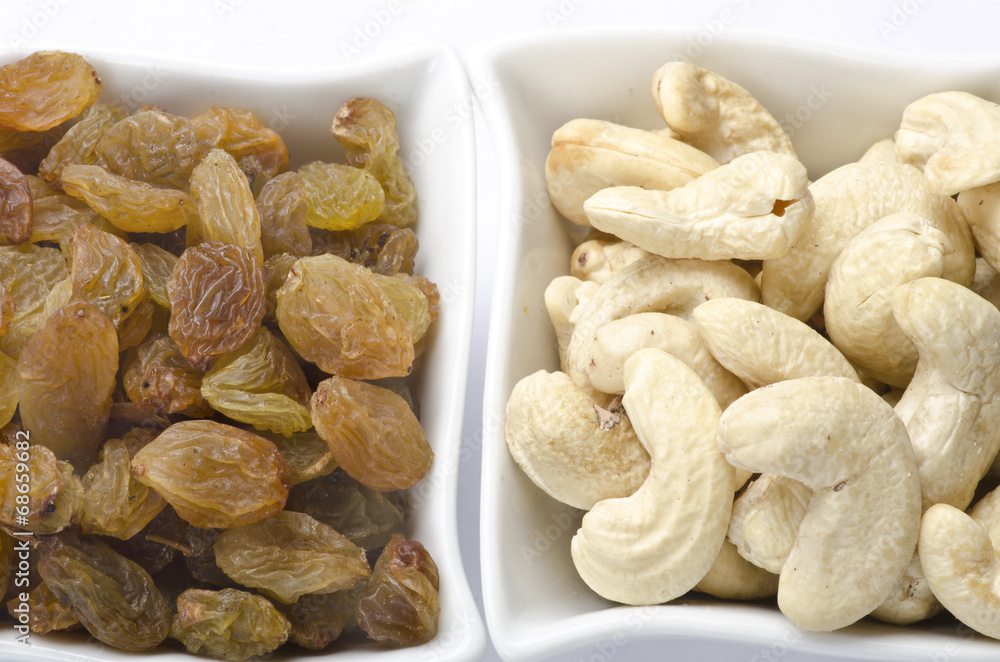 Fototapeta premium Raw resin and raw cashew