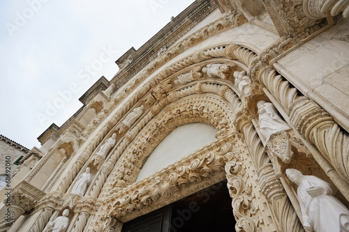 Portal der Kirche Sveti Donat in Zadar