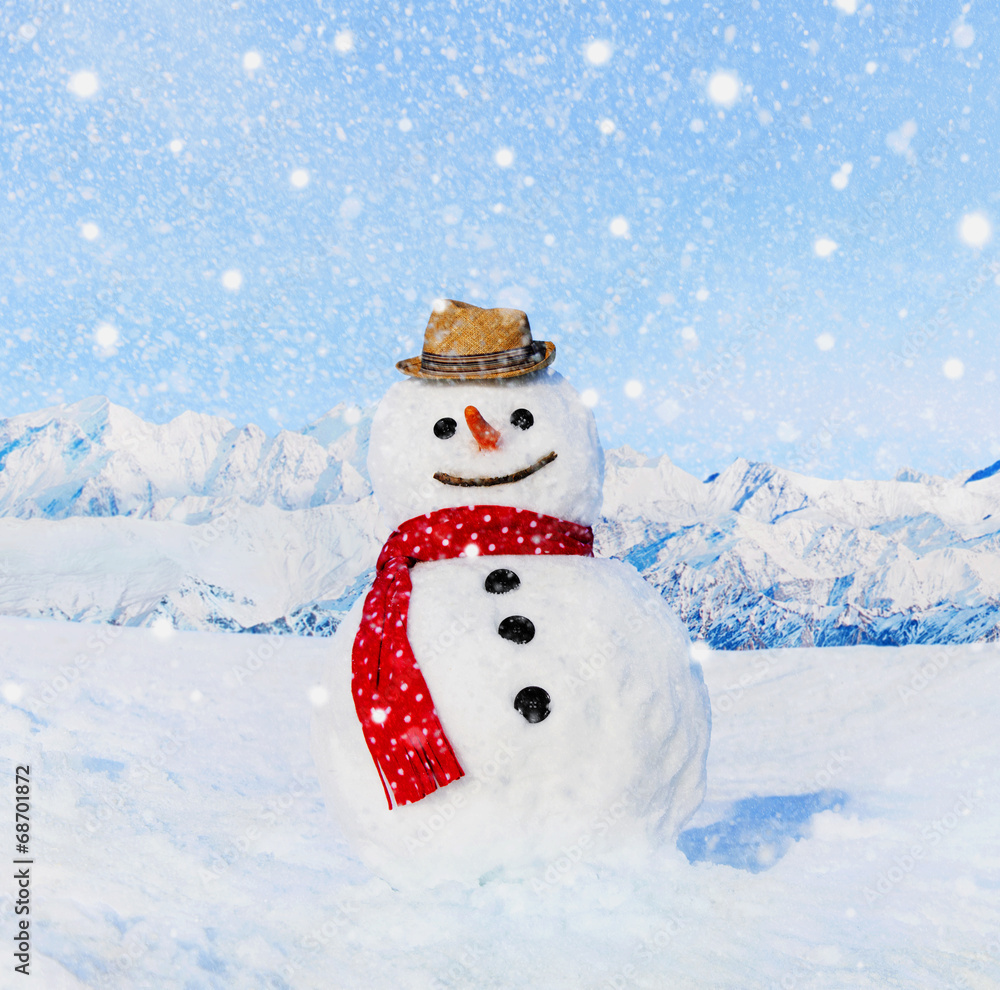 Fototapeta premium Real Snowman Outdoors In White Scenery