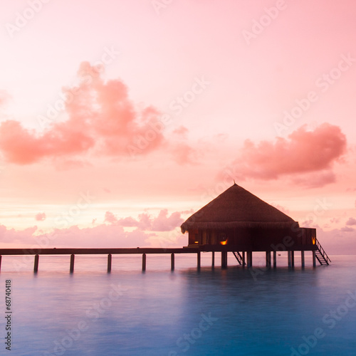 Zachód słońca na wyspie Malediwy