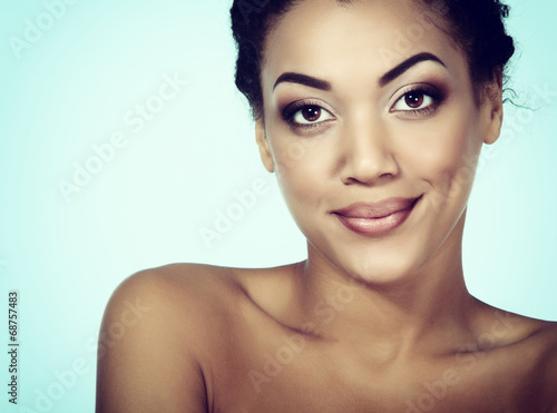Fotografi Young fresh woman with beautiful makeup looking at camer