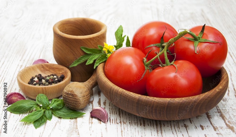 Tomatoes Tomatoes