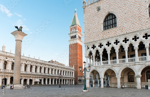 Fotografia San Marco square in Venice, Italy early in the morning