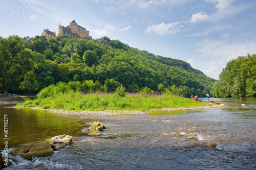 Tapety artystyczne Bank in river