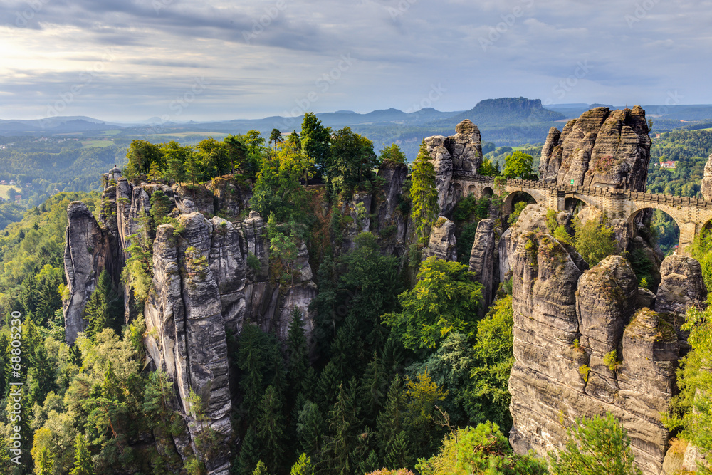 Fototapeta premium Bastionowy most w Saxonia blisko Dresden