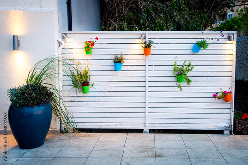 Outdoor minimalistic flower wall decoration