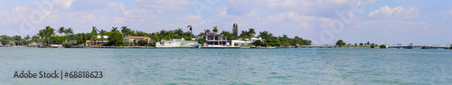 Panoramic Miami Beach homes on the water