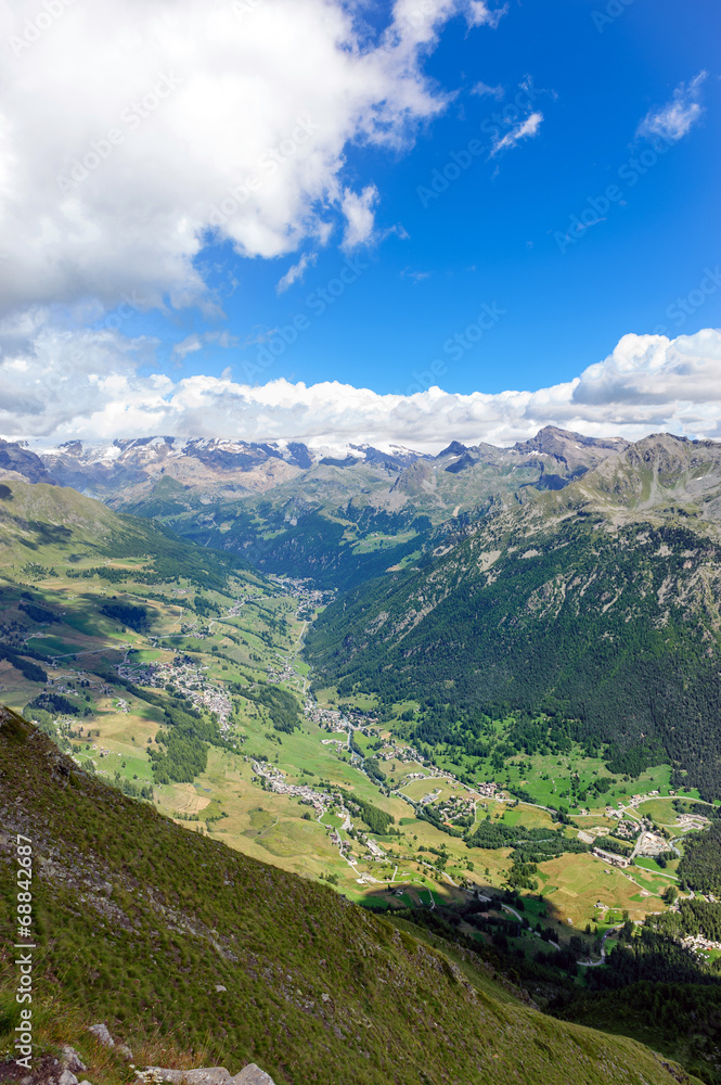 La Val d'Ayas e la catena del Monte Rosa
