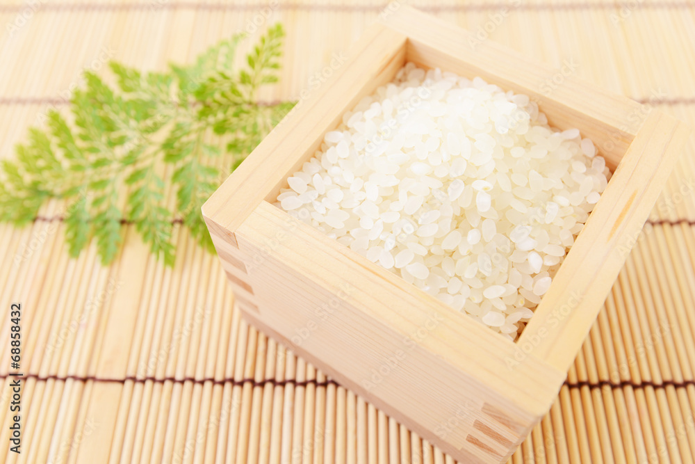 枡に入ったお米