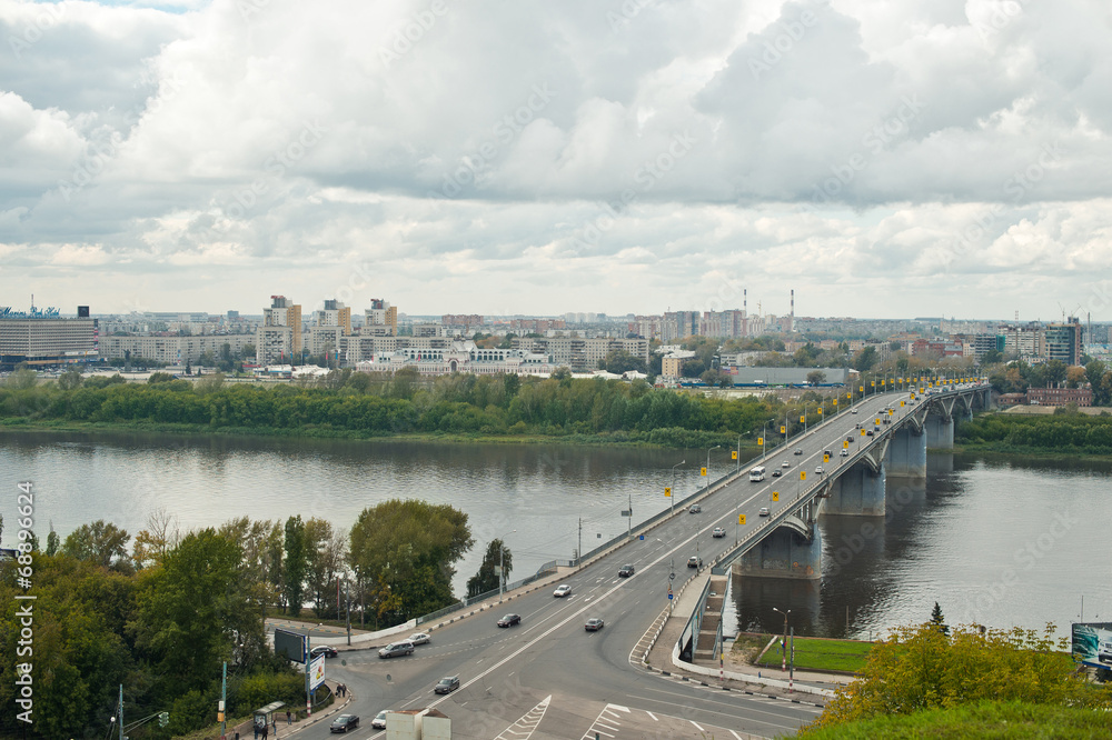 The bridge through the river.