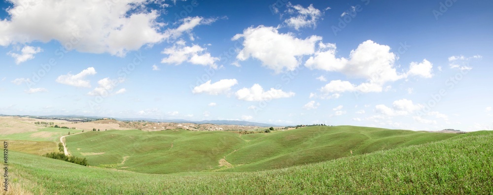 Fototapeta premium Panorama prairie toscane