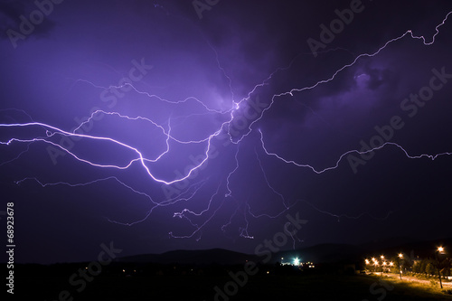 Lightning in the night © KopoPhoto