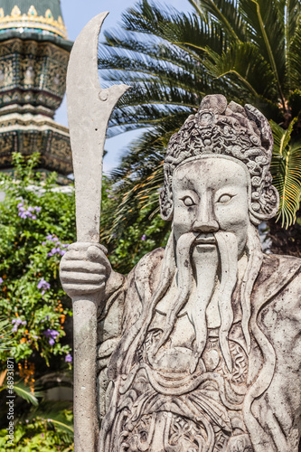 Chinese statue photo