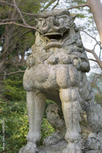 Stone lion © ChenPG