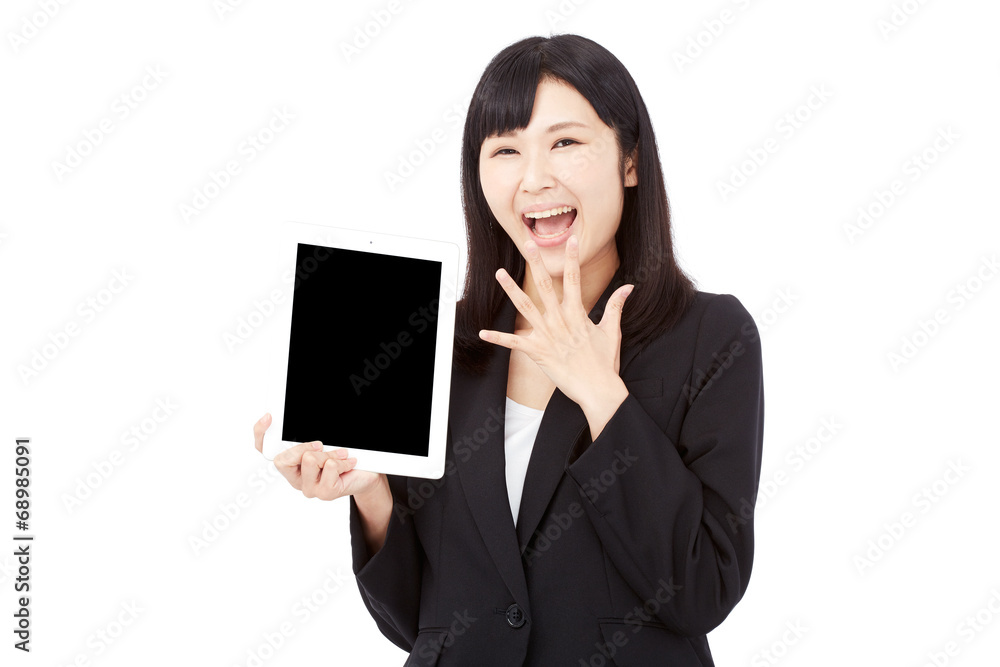 タブレットを持って驚くビジネスウーマン タブレットを持って驚くビジネスウーマン