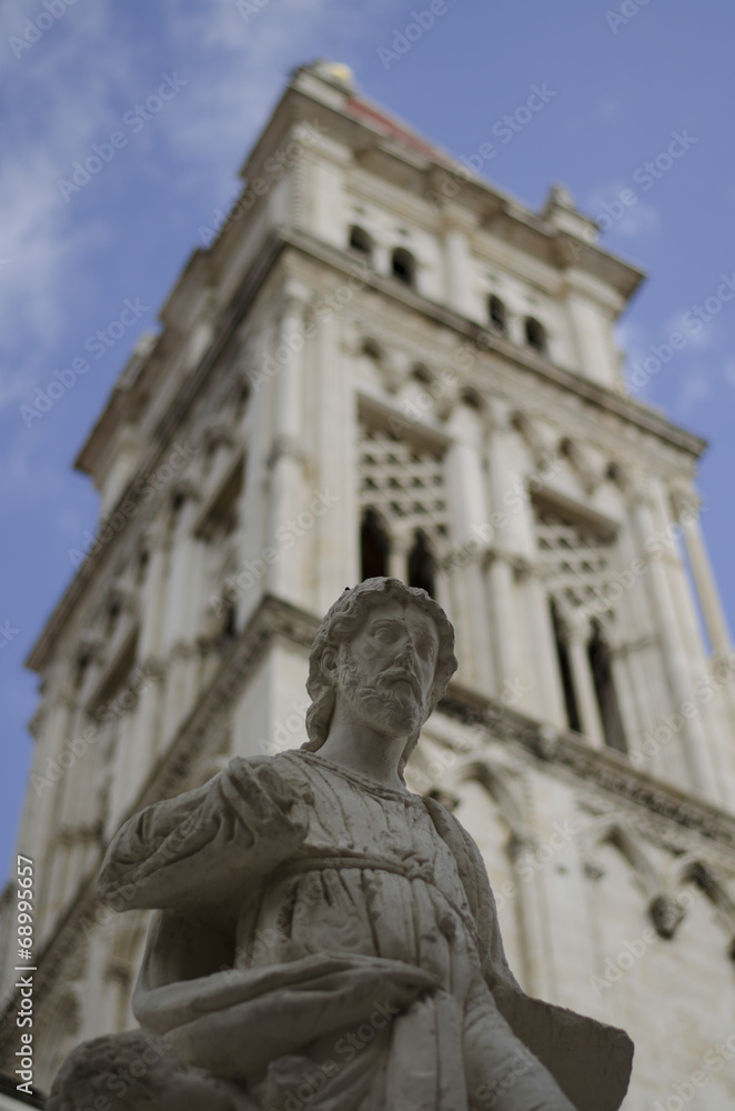 statue in front of trogir cathedral