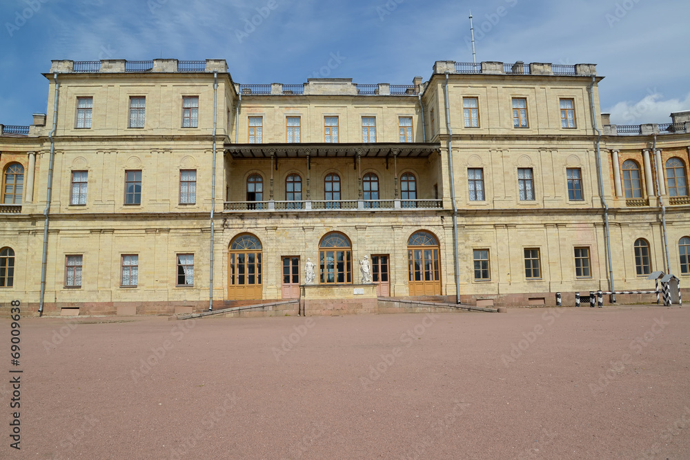 Central case of the Big Gatchina palace
