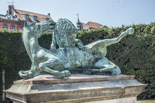 Løven og hesten Skulptur Kongens Have Rosenborg Slot photo