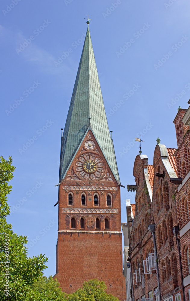 Fototapeta premium Lüneburg: Gotische Kirche St. Johannis (1270, Niedersachsen)