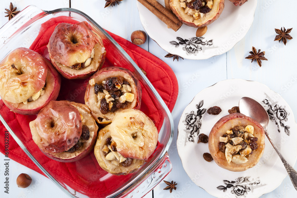 Baked apples with nuts and raisins Baked apples with nuts and raisins