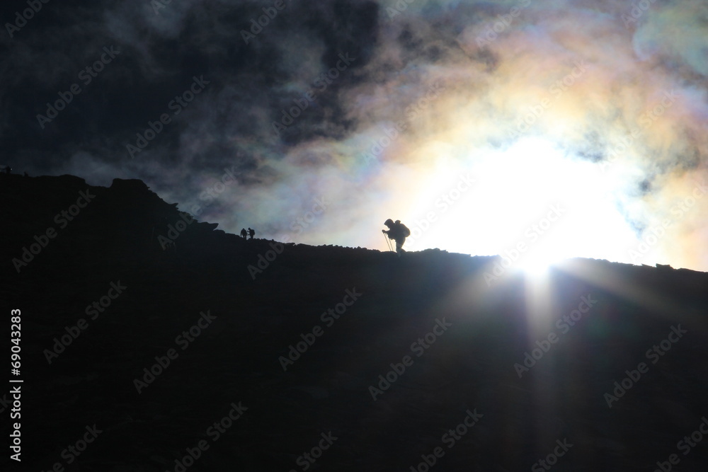 ascention du pain de sucre au lever du soleil