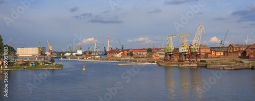 Szczecin - widok przemysłowy - odra