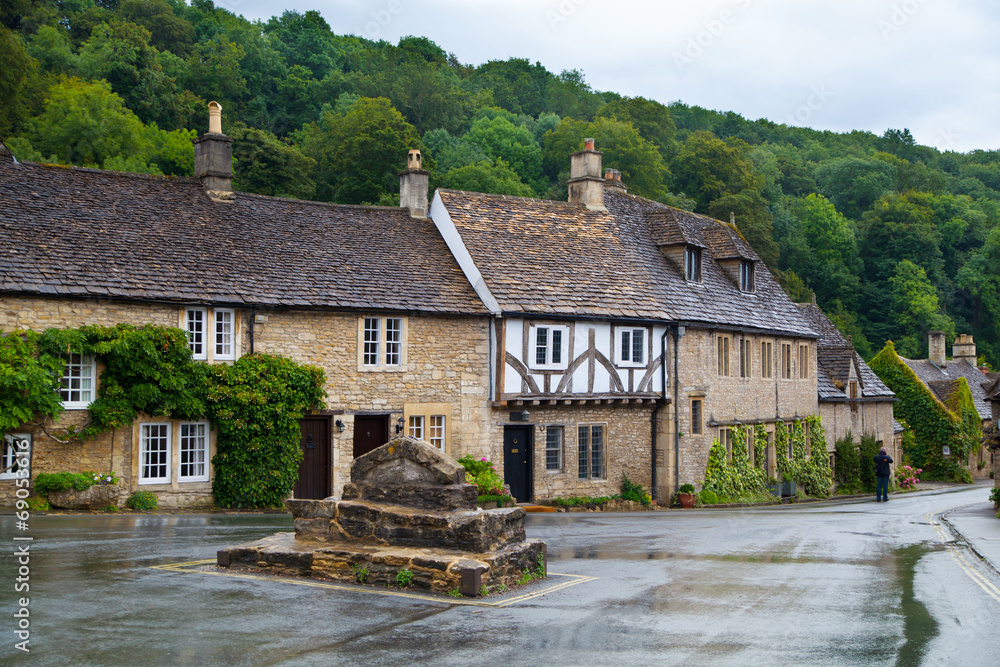 Castle Combe, unique old English village and luxury golf club Castle Combe, unique old English village and luxury golf club