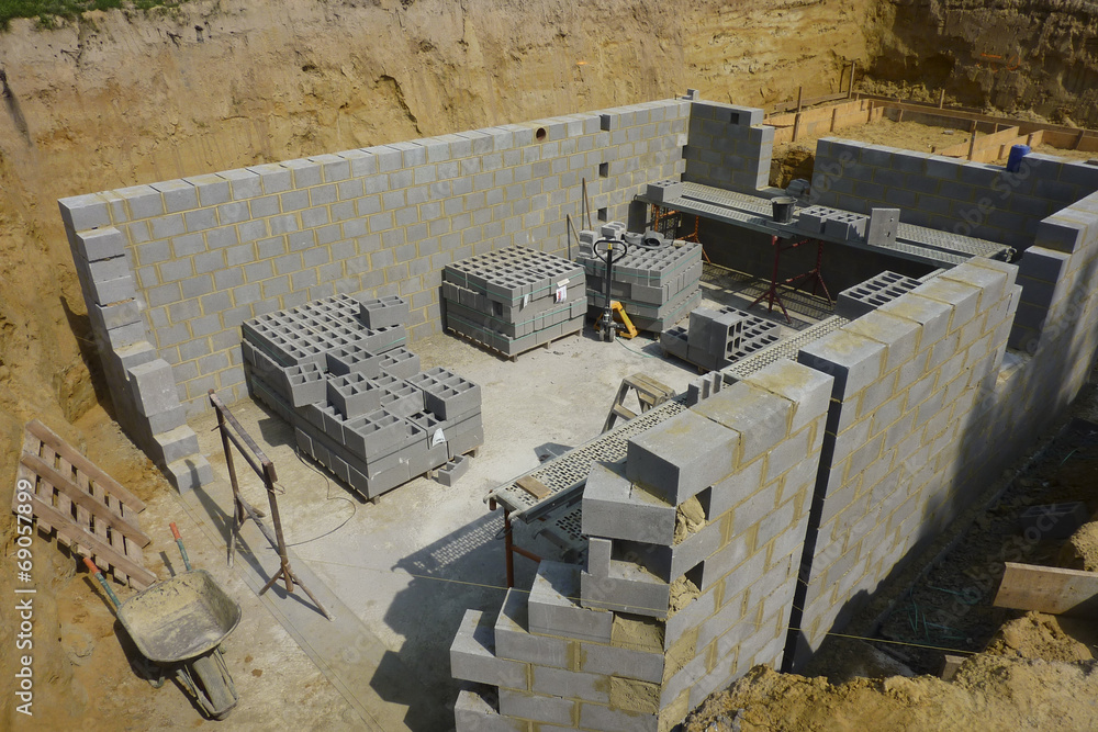 Construction des fondations d'une maison Construction des fondations d'une maison