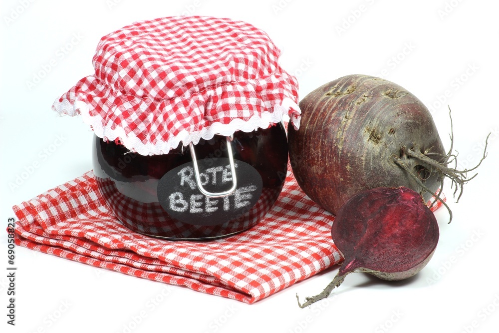 eingekochte Rote Beete im Glas auf weißem Hintergrund Stock Photo Adobe Stock