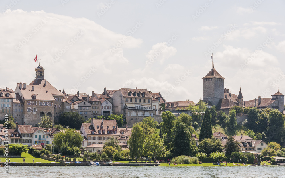 Murten, Altstadt, historisches Schloss, Seeufer, See, Schweiz