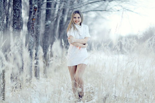 Fototapeta Naklejka Na Ścianę i Meble -  portrait of blonde winter frost
