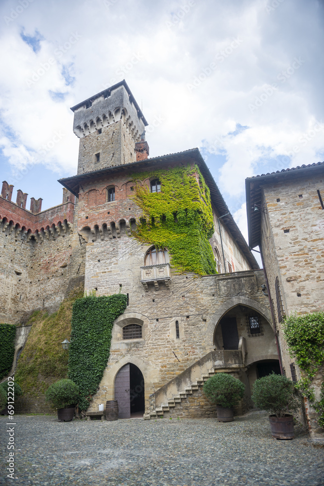 Tagliolo Monferrato, castle