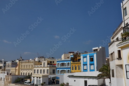 Façades de maisons, Tanger, Maroc © Bruno Bleu