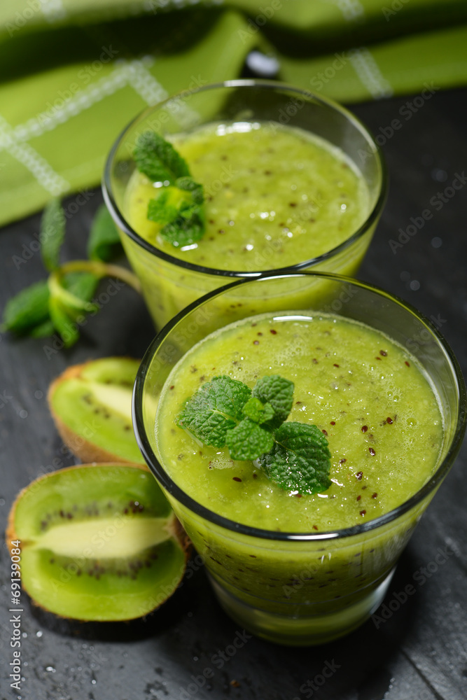 Kiwi fruit smoothie Kiwi fruit smoothie