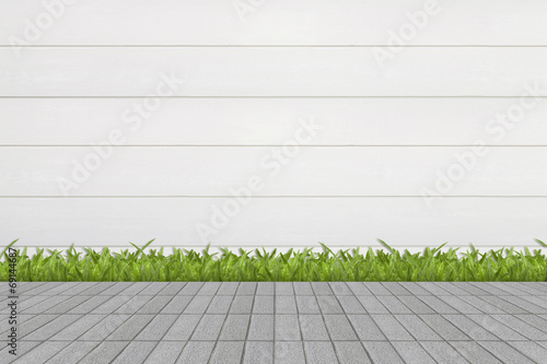 Grass and mortar wall