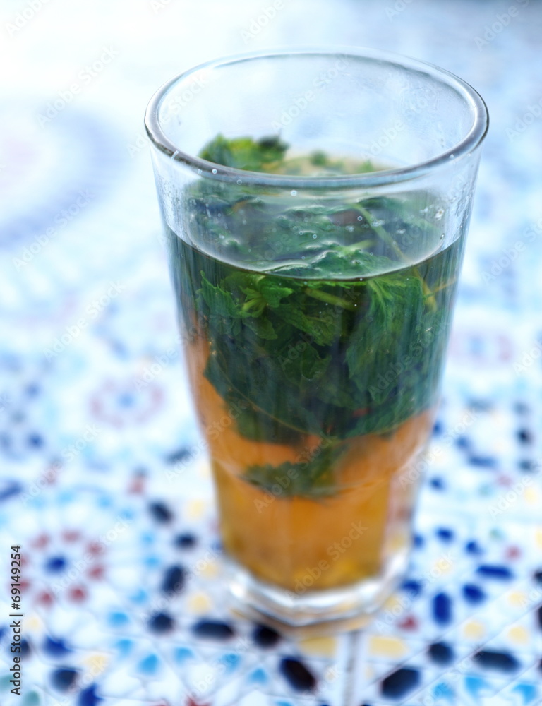 verre de thé à la menthe verre de thé à la menthe