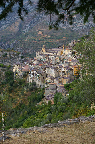 L'arriere-Pays, village de Saorge: charme de la cite medievale photo