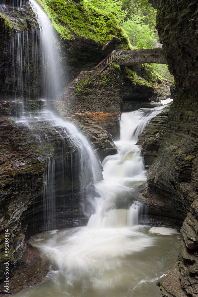 Obraz premium Watkins Glen Rainbow Falls