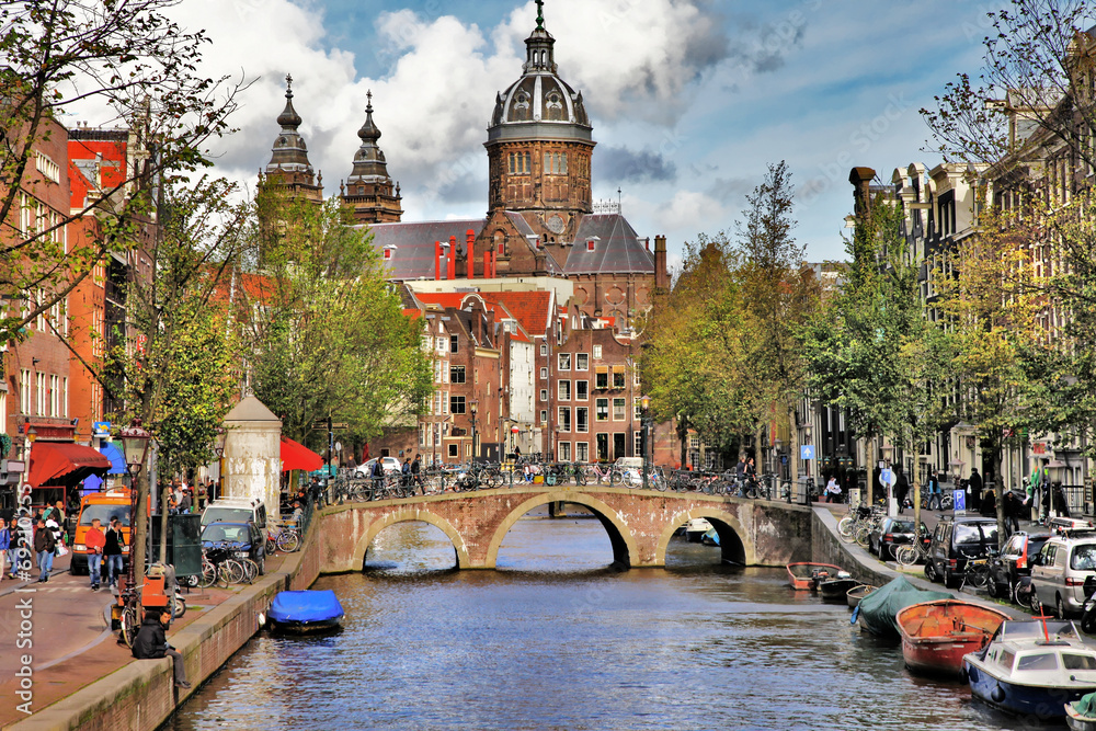 Fototapeta premium beautiful Amsterdam canals