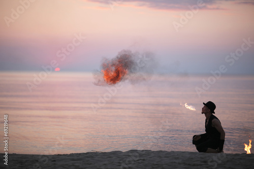 Photos Open air fire show